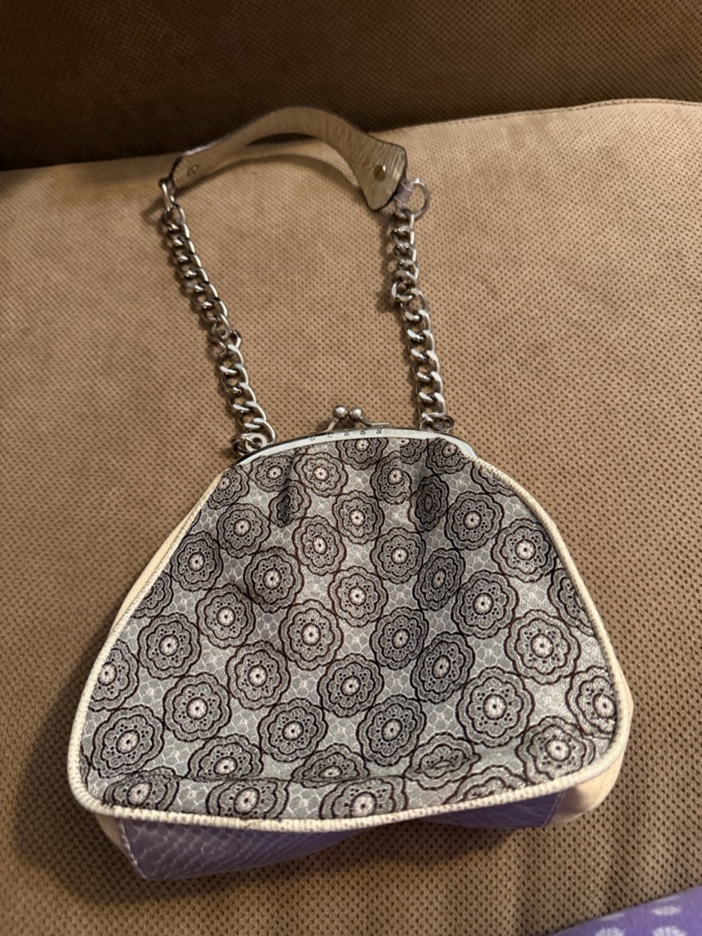 Guess Floral-Pattern Chain Shoulder Bag in Ivory and Black